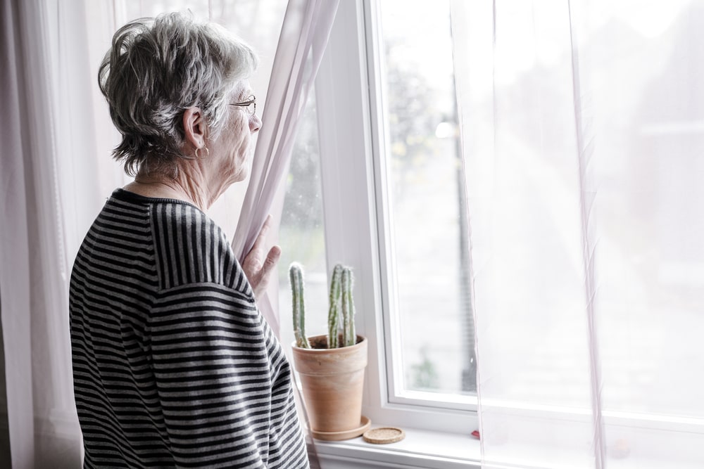 The Red Flags of Senior Loneliness and Isolation | Euro-American Connections & Homecare